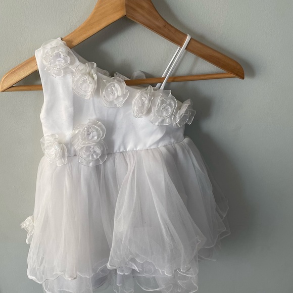 Ailis Designer One Shoulder Occasion White Rose Ruffle Party Dress Size S - Picture 4 of 13